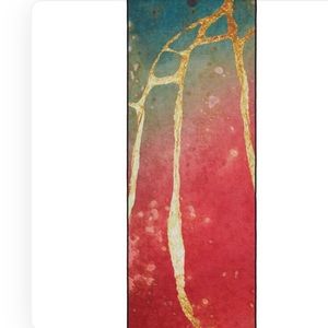 Yogitoes River gold yoga towel NWT